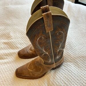 Ariat cowboy boots